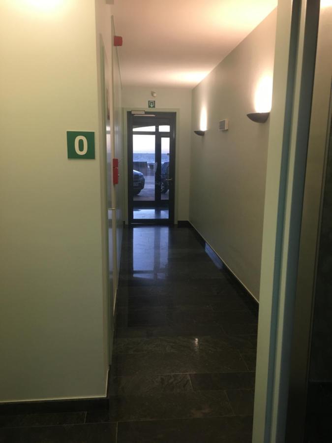 Studio 4 pers met Frontaal Zeezicht&privé zwembad Oostende Exterior foto
